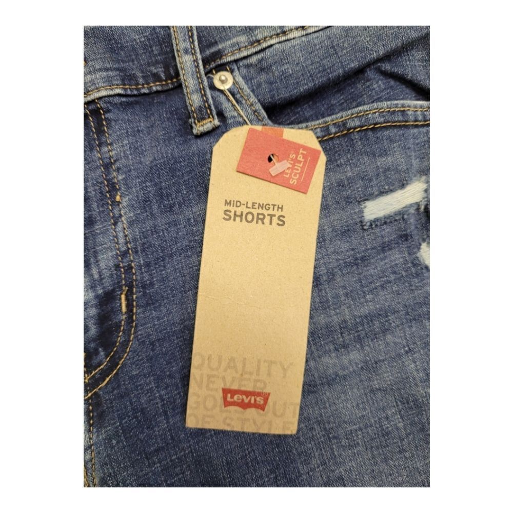 Levi's mid length short - Picture 8 of 12